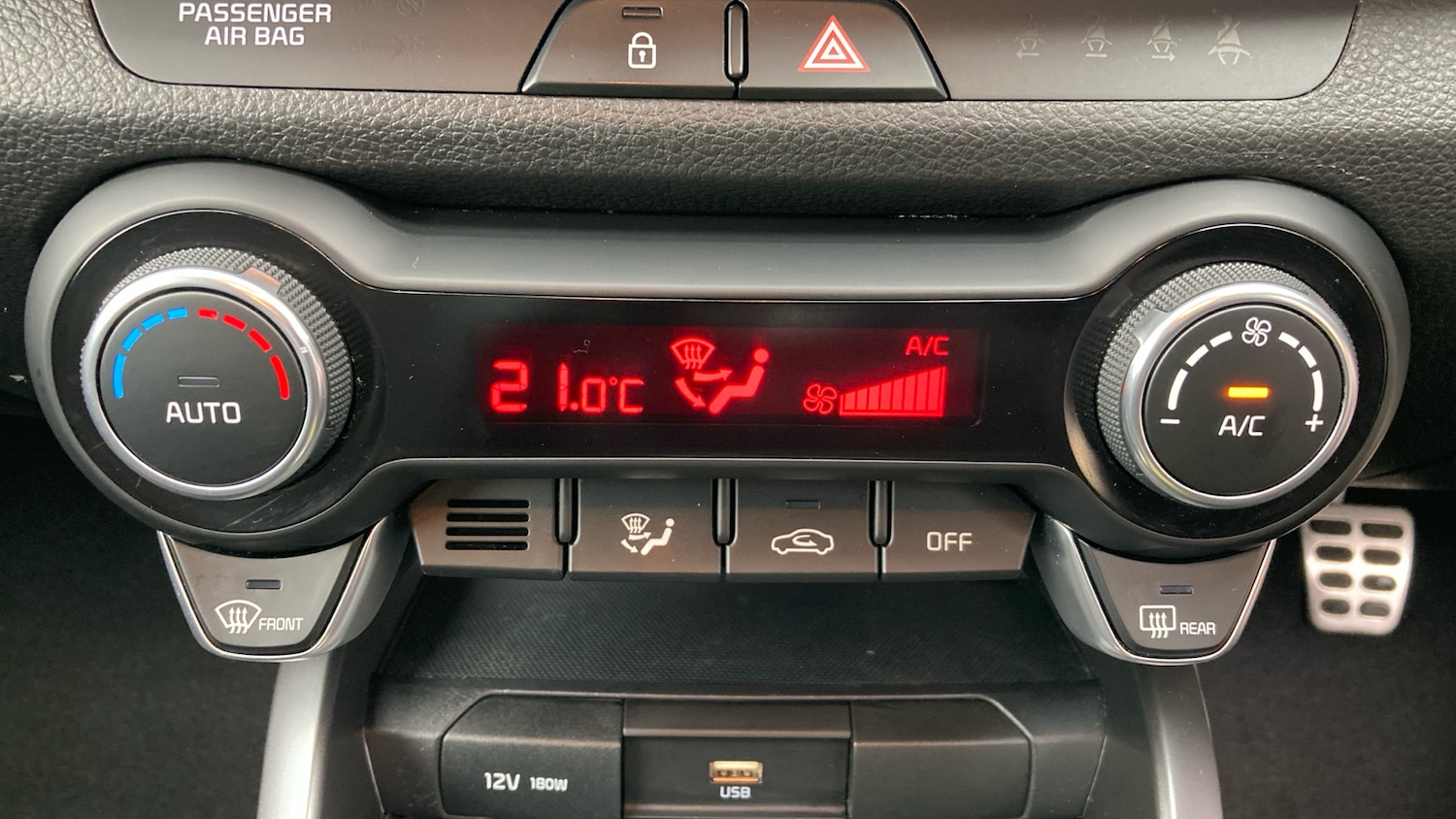 Used Kia Stonic 2023 for sale - 77409359: Photo 25