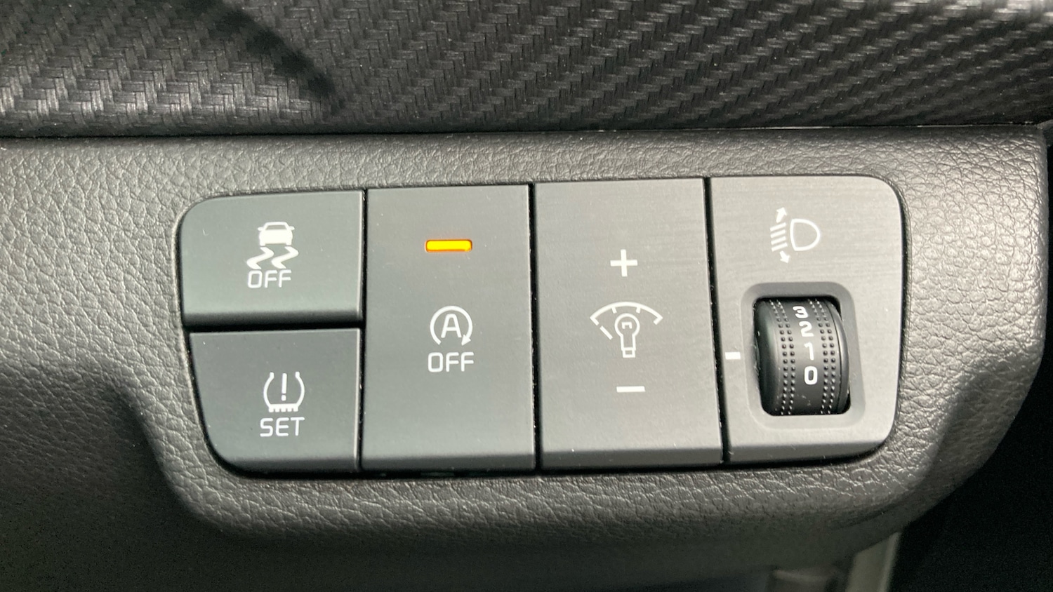 Used Kia Stonic 2023 for sale - 77409359: Photo 39