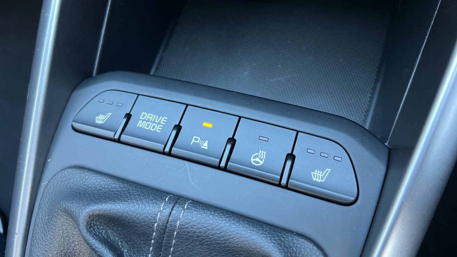 Used Kia Stonic 2023 for sale - 77409359: Photo 40