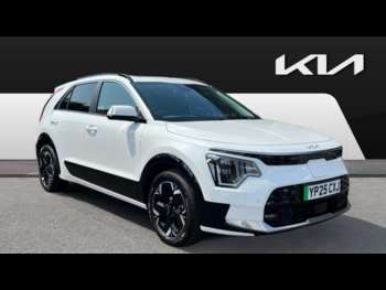 2025 (25) - 150kW 4 65kWh 5dr Auto Electric Estate