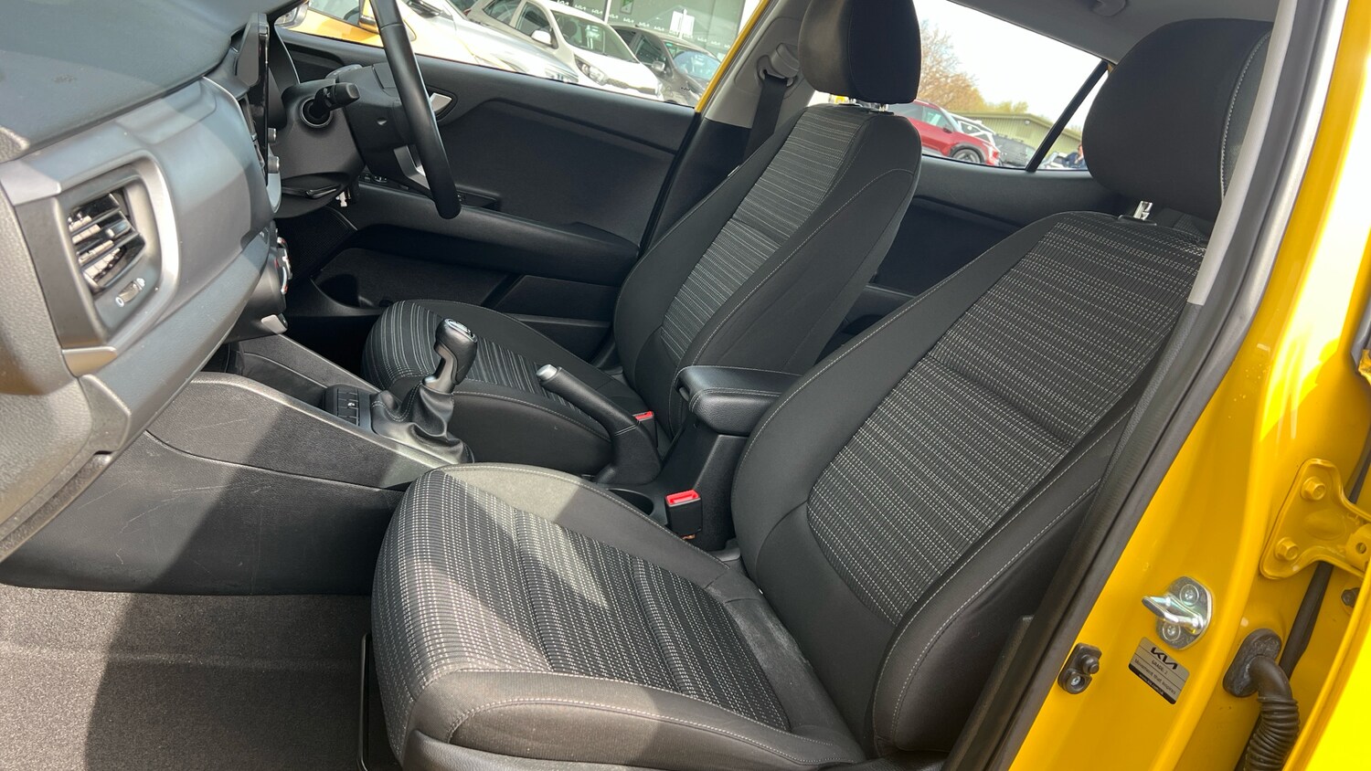 Used Kia Stonic 2023 for sale - 78210681: Photo 21