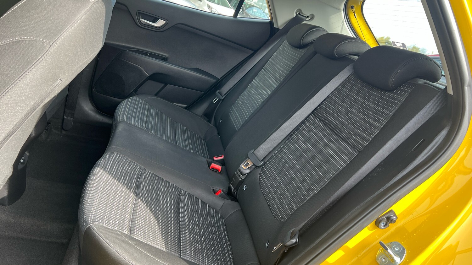 Used Kia Stonic 2023 for sale - 78210681: Photo 23