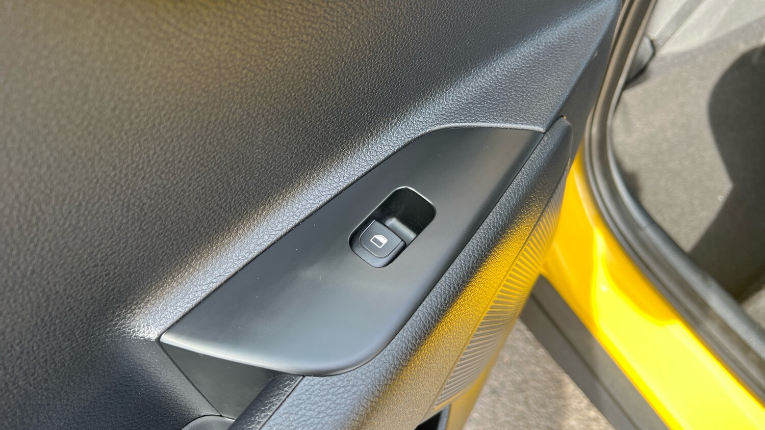 Used Kia Stonic 2023 for sale - 78210681: Photo 24