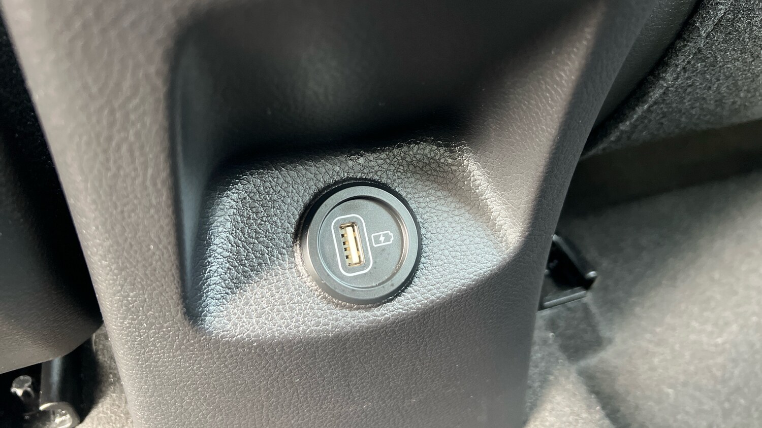 Used Kia Stonic 2023 for sale - 78210681: Photo 25