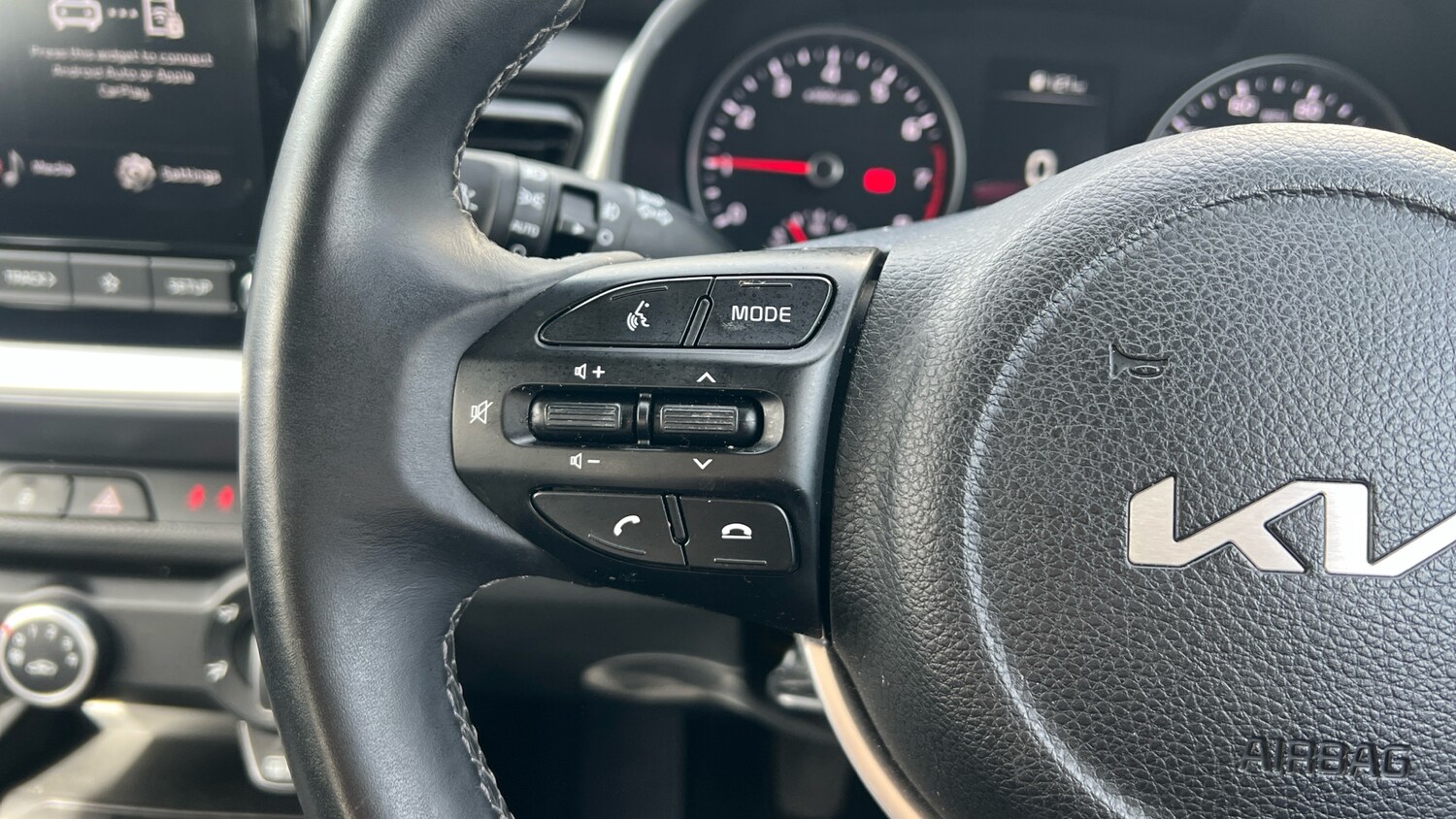 Used Kia Stonic 2023 for sale - 78210681: Photo 28