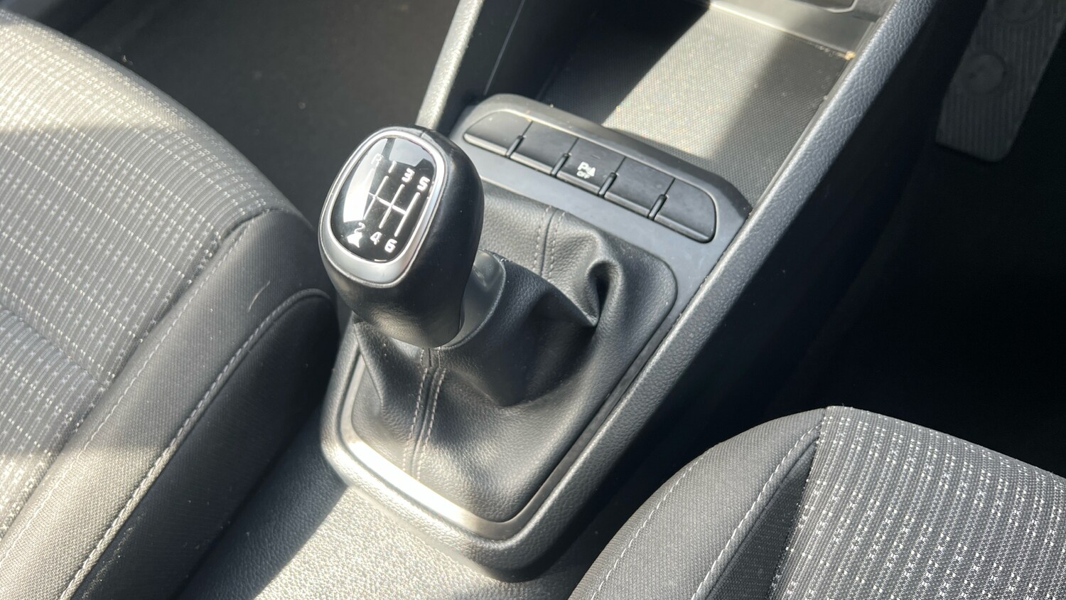 Used Kia Stonic 2023 for sale - 78210681: Photo 41