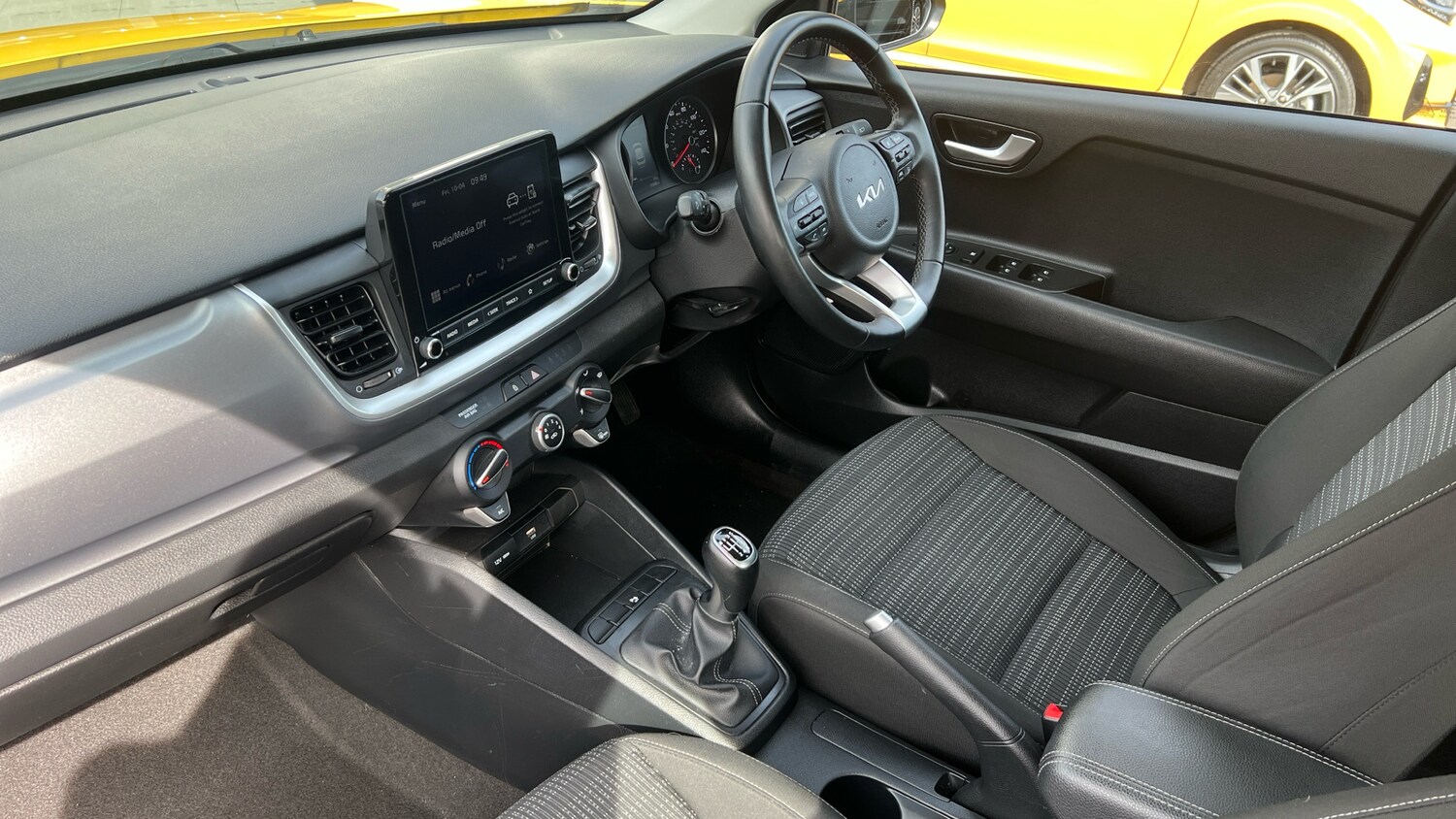 Used Kia Stonic 2023 for sale - 78210681: Photo 9