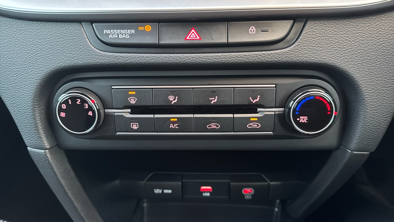 Used Kia XCeed 2023 for sale - 76684727: Photo 30