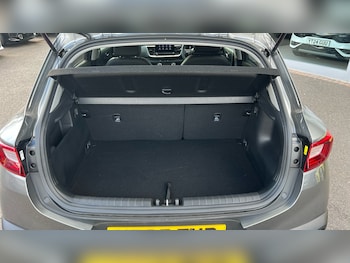 Used Kia Stonic 2025 for sale - 75628589: Photo