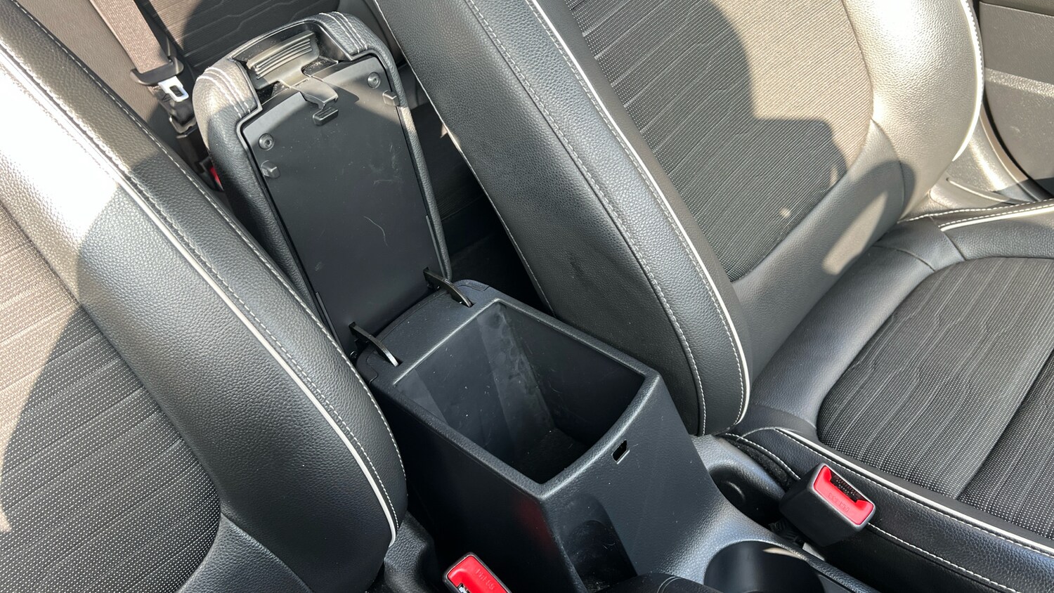 Used Kia Stonic 2024 for sale - 77883769: Photo 44