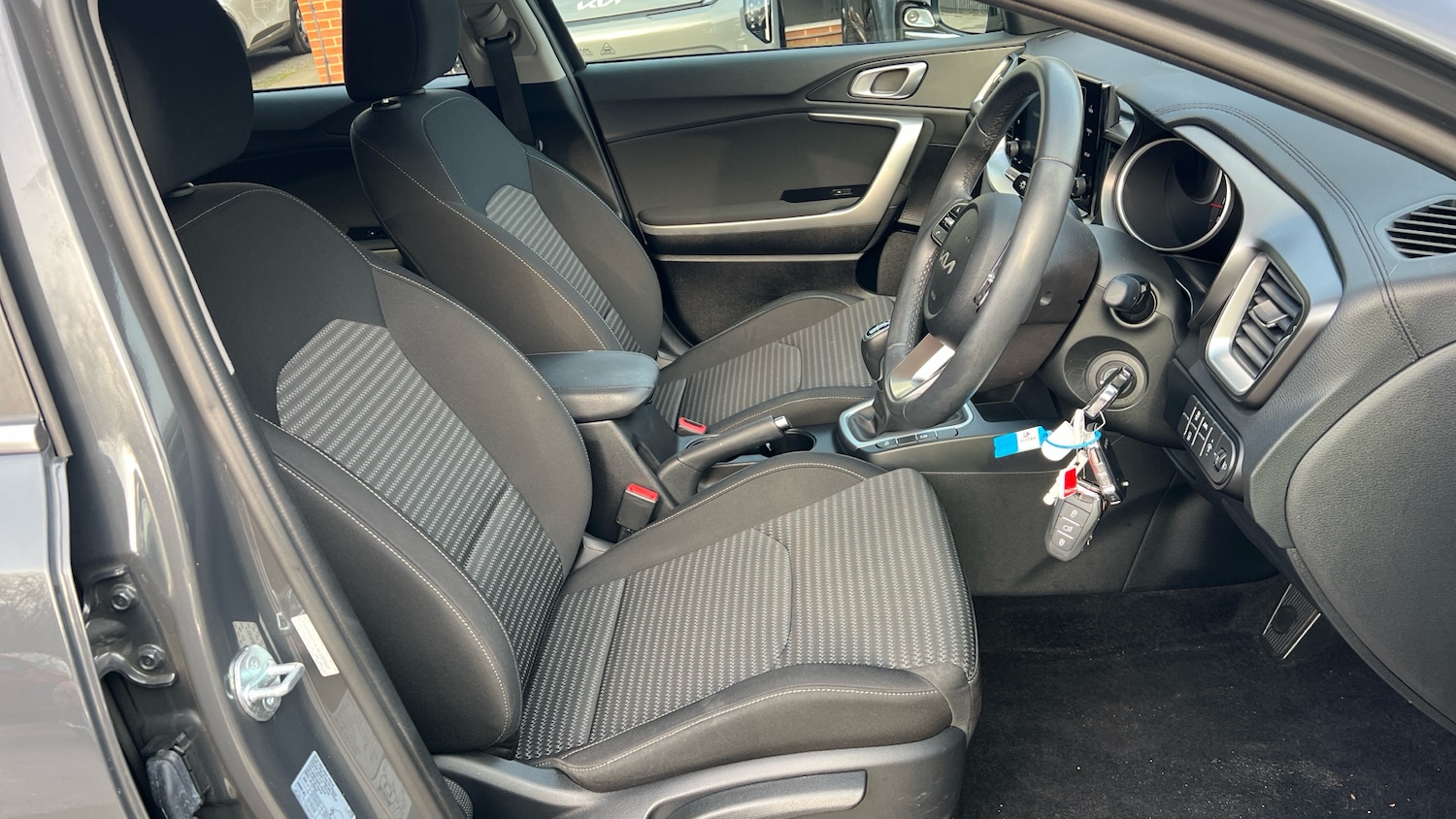 Used Kia XCeed 2023 for sale - 77847649: Photo 27