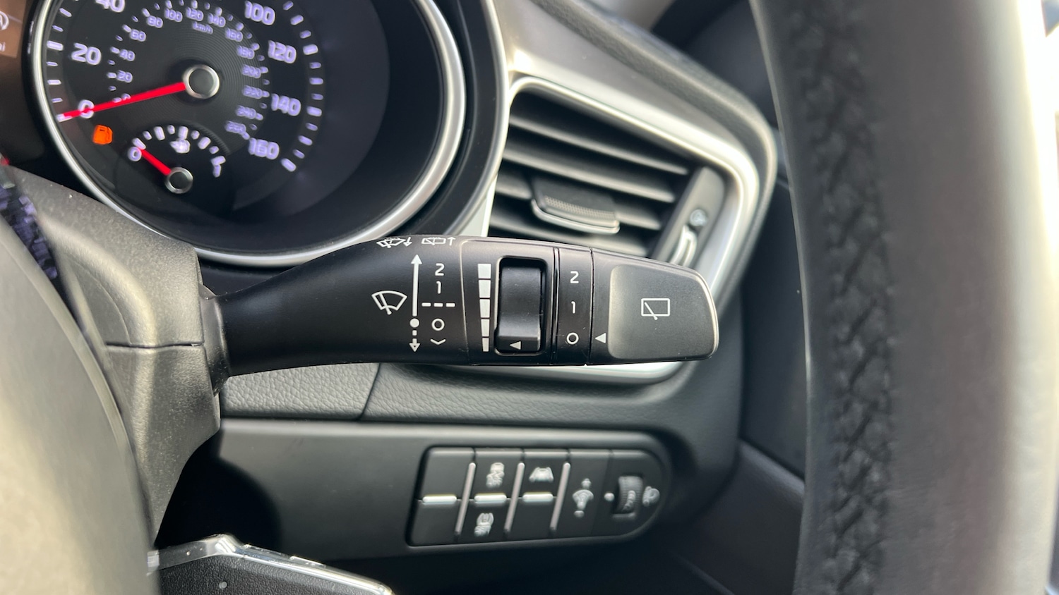 Used Kia XCeed 2023 for sale - 77847649: Photo 31