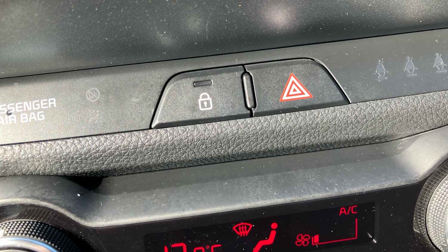 Used Kia Stonic 2023 for sale - 78000828: Photo 31