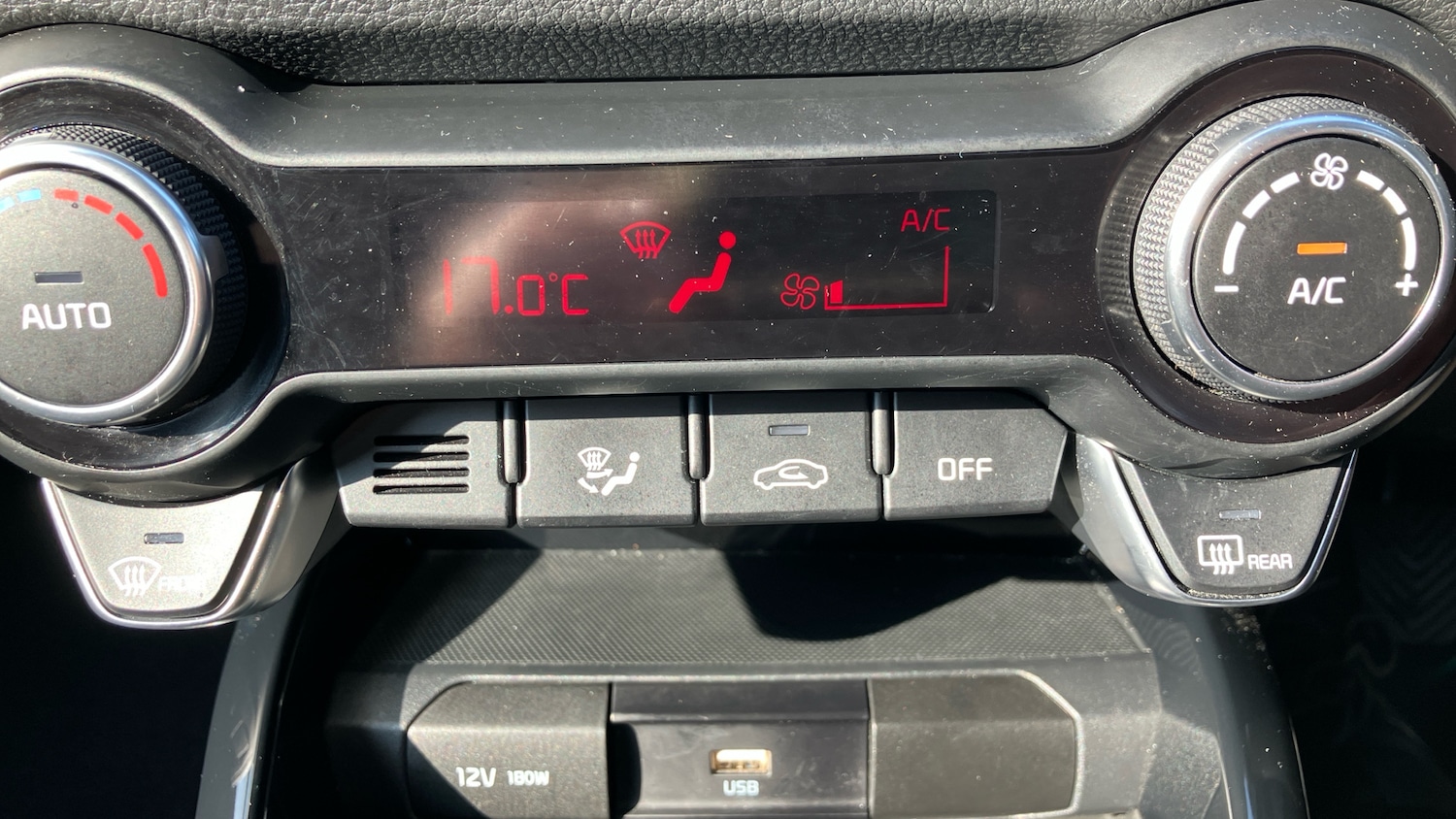 Used Kia Stonic 2023 for sale - 78000828: Photo 34