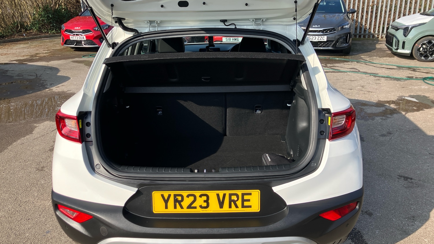 Used Kia Stonic 2023 for sale - 78000828: Photo 4