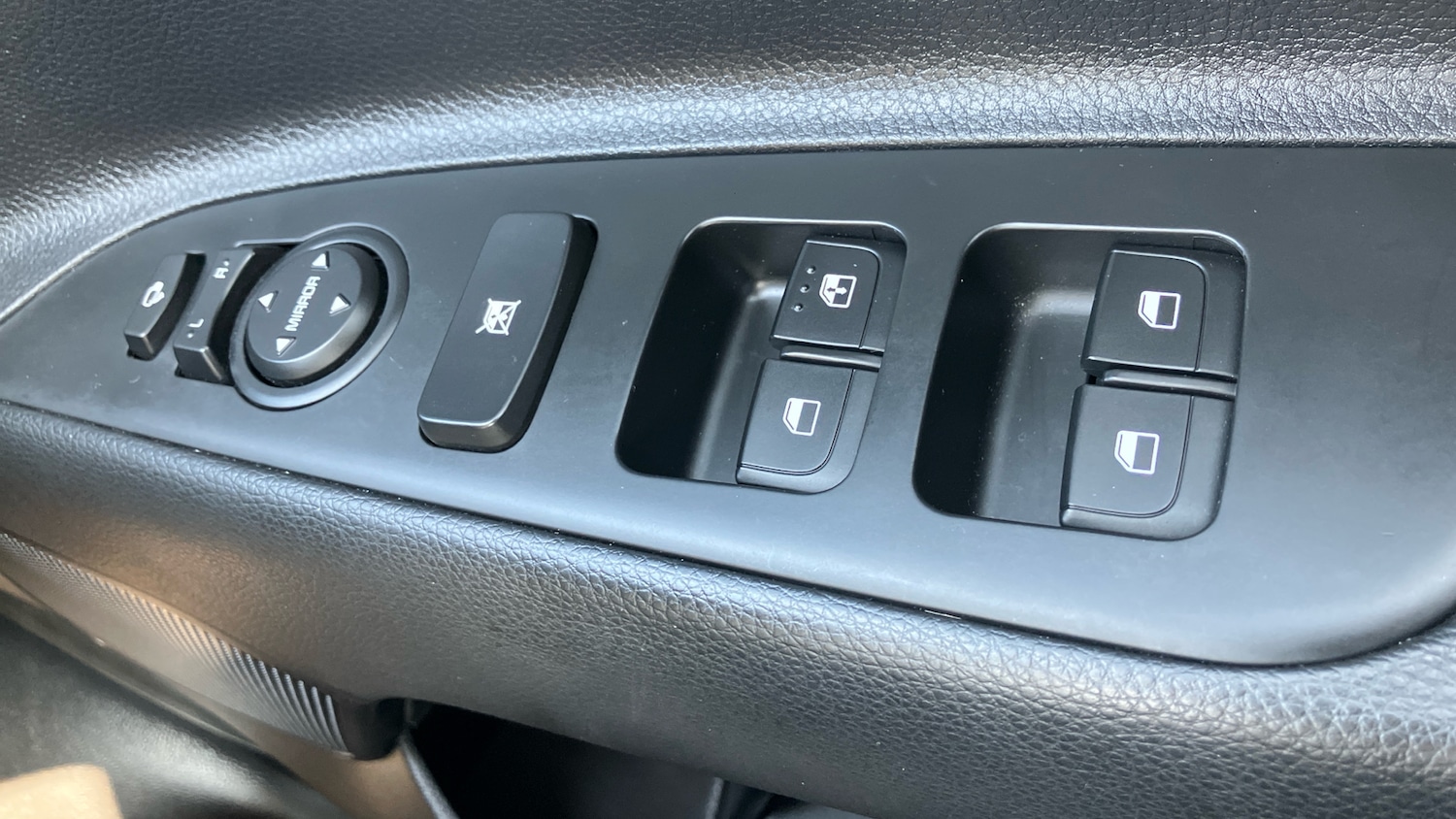 Used Kia Stonic 2023 for sale - 78000828: Photo 49