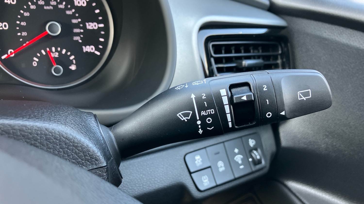 Used Kia Stonic 2023 for sale - 78000828: Photo 59