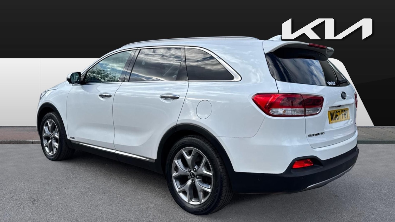 Used Kia Sorento 2017 for sale - 78199415: Photo 2