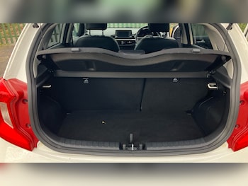 Used Kia Picanto 2018 for sale - 76508055: Photo