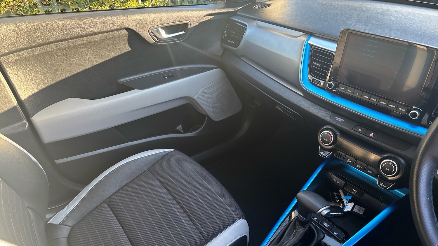 Used Kia Stonic 2024 for sale - 76737924: Photo 14