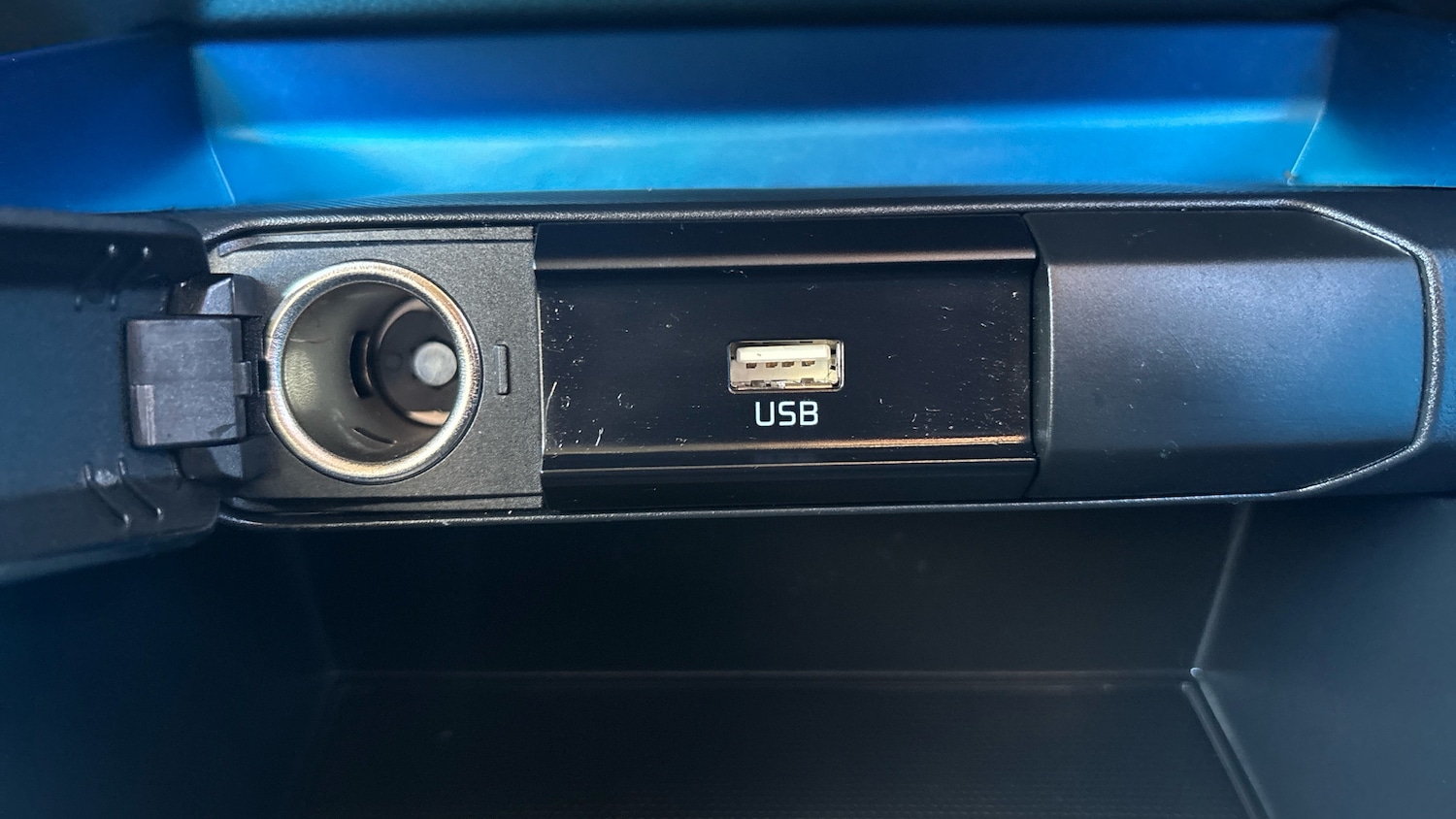 Used Kia Stonic 2024 for sale - 76737924: Photo 31