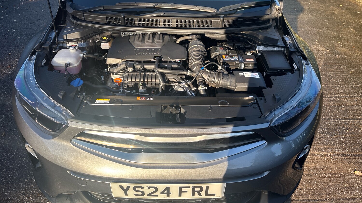 Used Kia Stonic 2024 for sale - 76737924: Photo 8