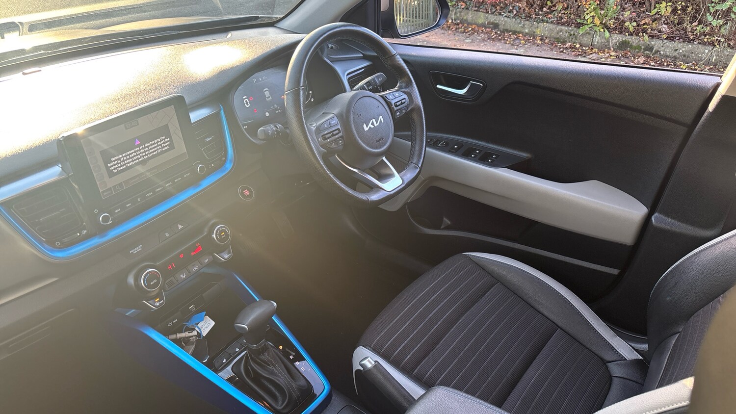 Used Kia Stonic 2024 for sale - 76737924: Photo 9