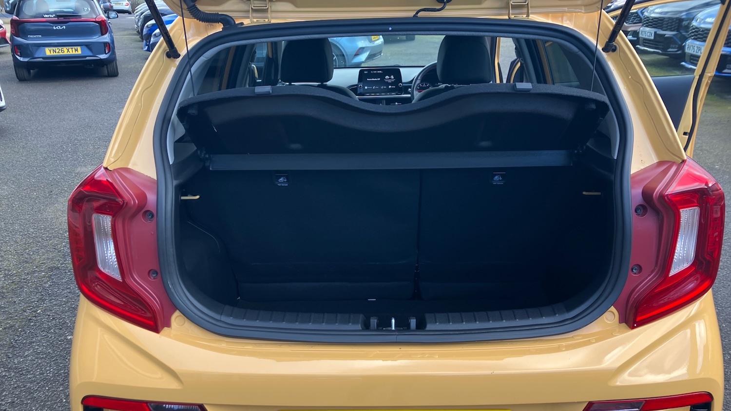 Used Kia Picanto 2023 for sale - 78132158: Photo 4