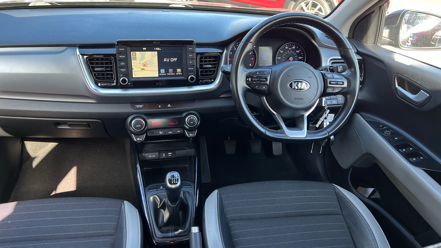 Used Kia Stonic 2019 for sale - 78131345: Photo 10