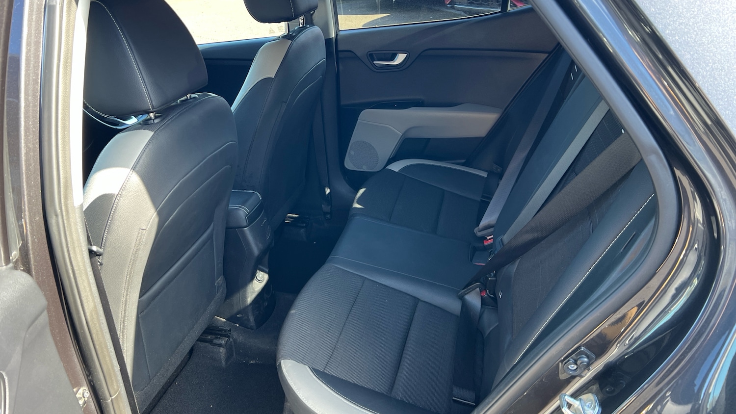 Used Kia Stonic 2019 for sale - 78131345: Photo 16