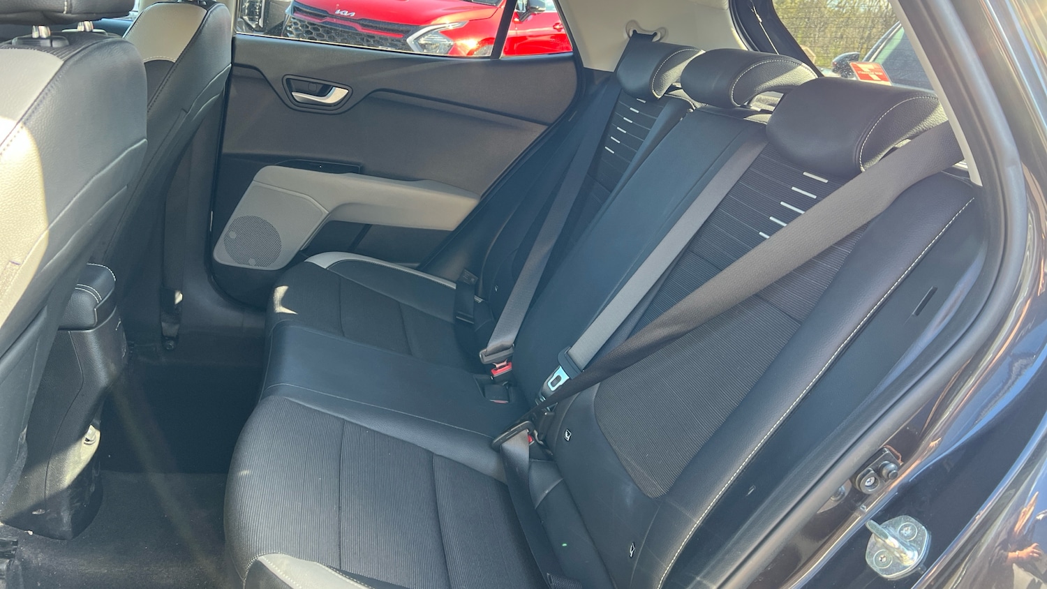 Used Kia Stonic 2019 for sale - 78131345: Photo 22