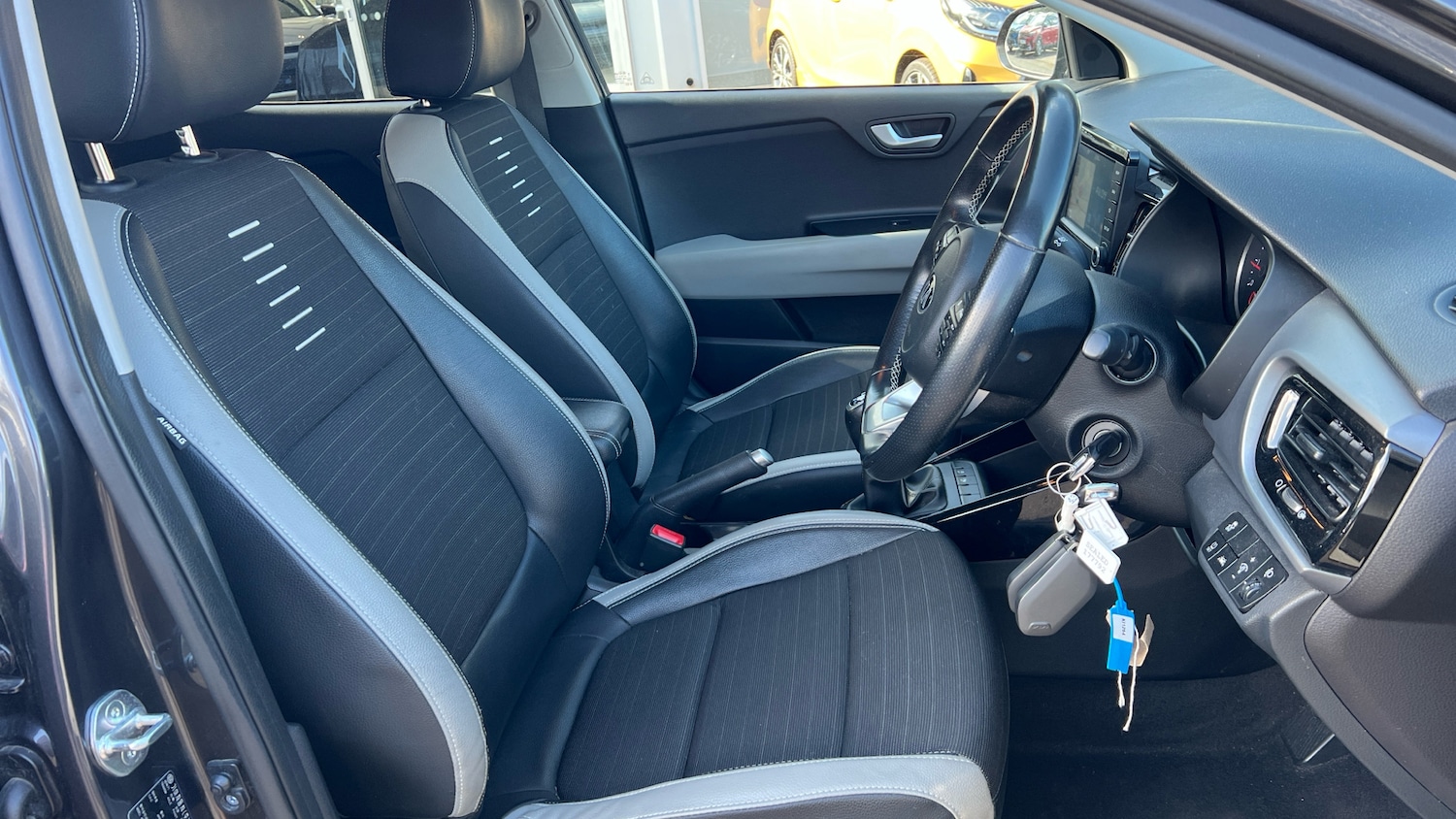 Used Kia Stonic 2019 for sale - 78131345: Photo 25