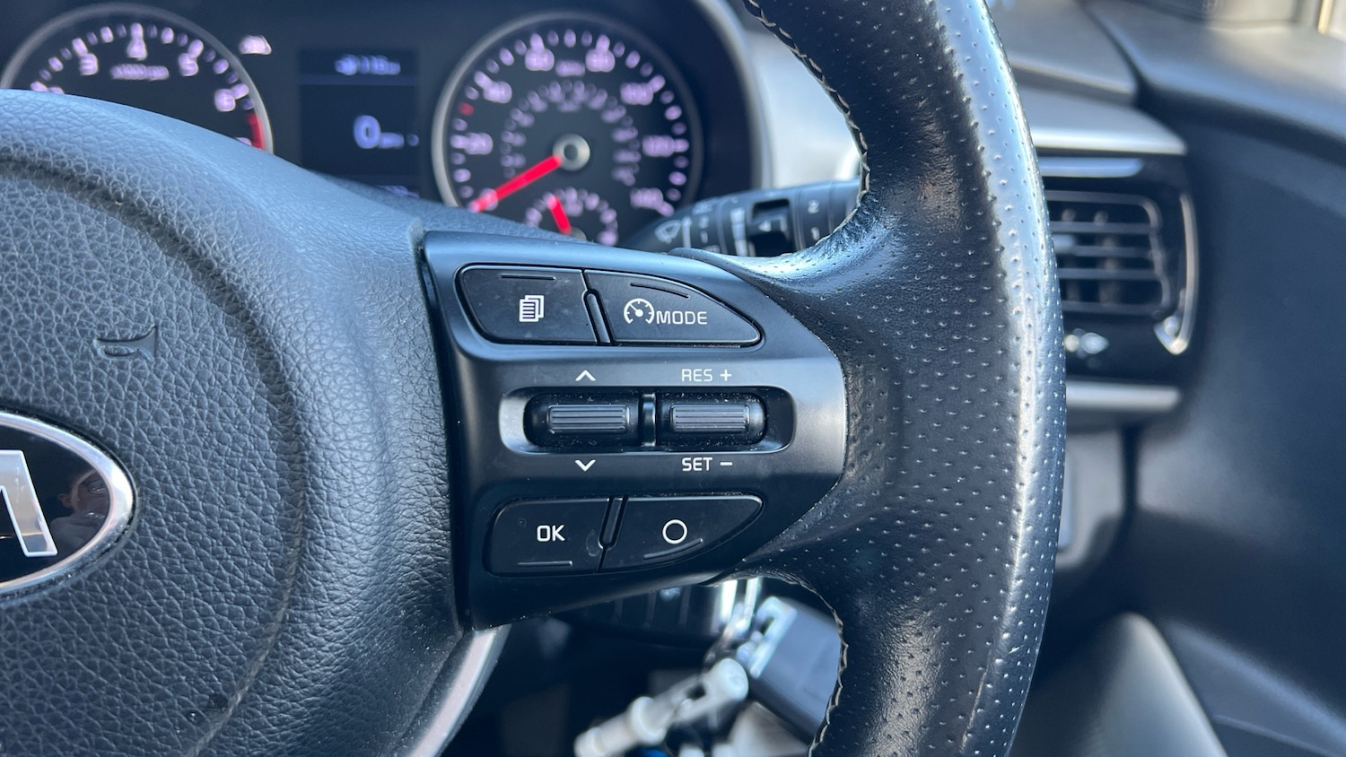 Used Kia Stonic 2019 for sale - 78131345: Photo 27