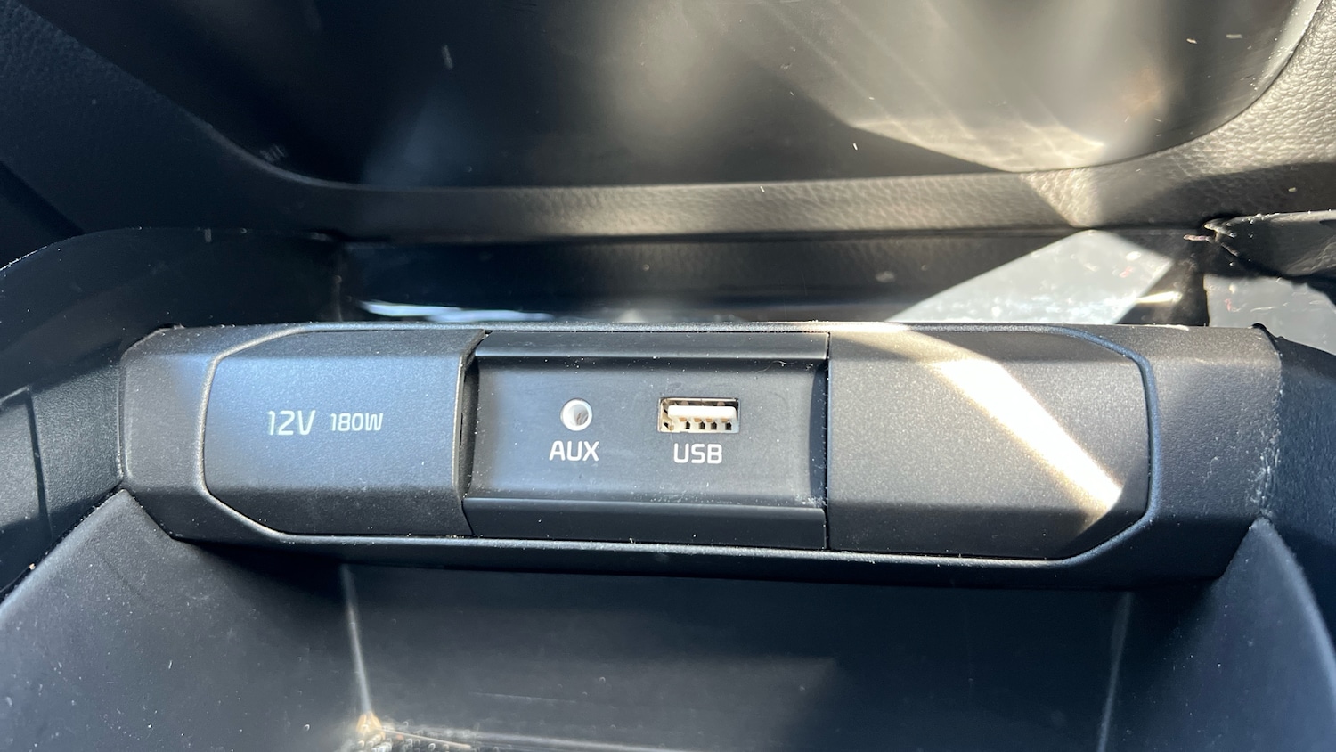 Used Kia Stonic 2019 for sale - 78131345: Photo 36