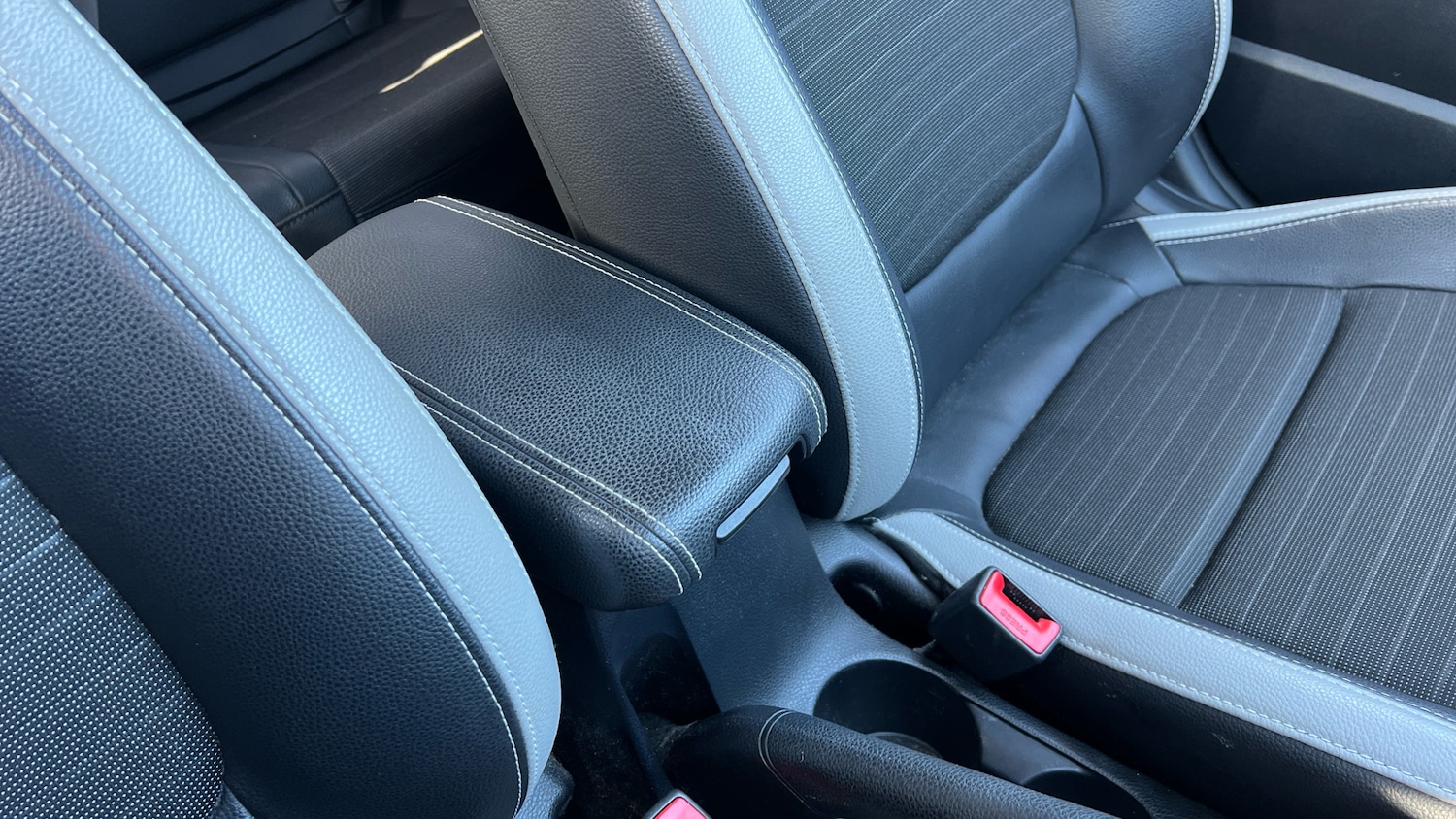 Used Kia Stonic 2019 for sale - 78131345: Photo 40