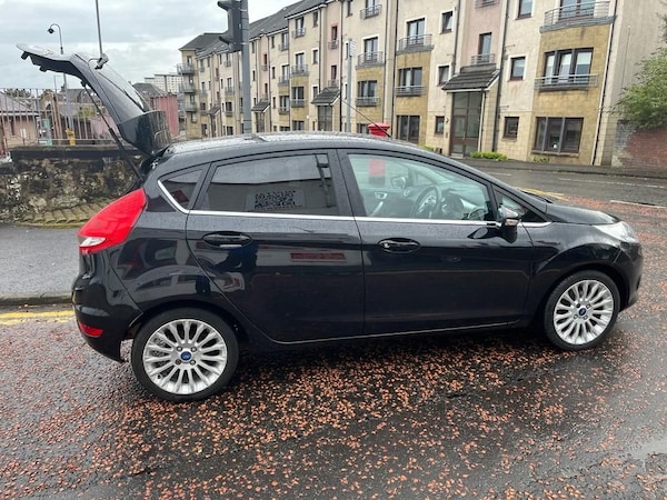 Used Ford Fiesta 2012 for sale - 68708828: Photo 10