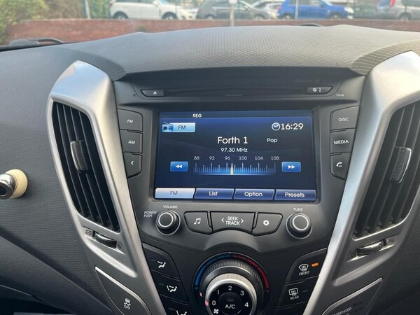 Used Hyundai Veloster 2014 for sale - 68885673: Photo 20