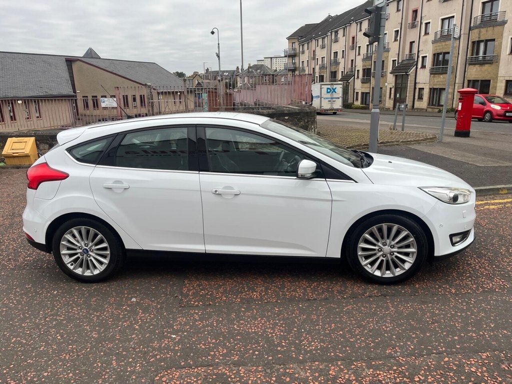 Used Ford Focus 2016 for sale - 76558660: Photo 4