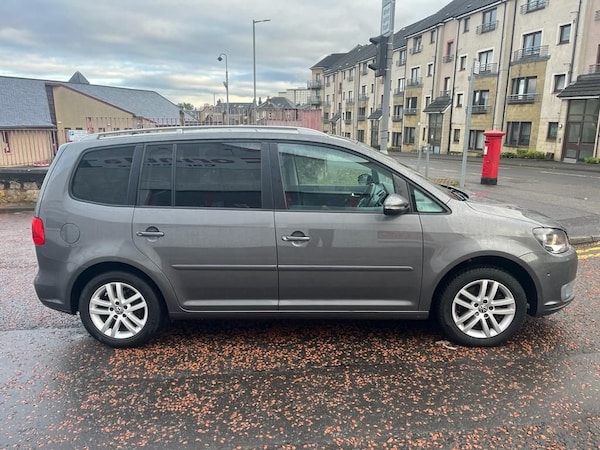 Used Volkswagen Touran 2011 for sale - 69634300: Photo 11