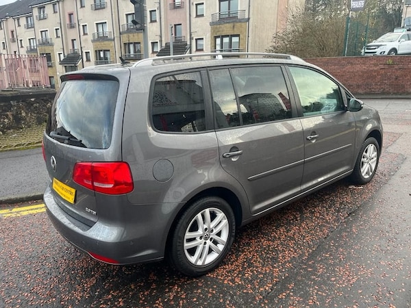 Used Volkswagen Touran 2011 for sale - 69634300: Photo 6