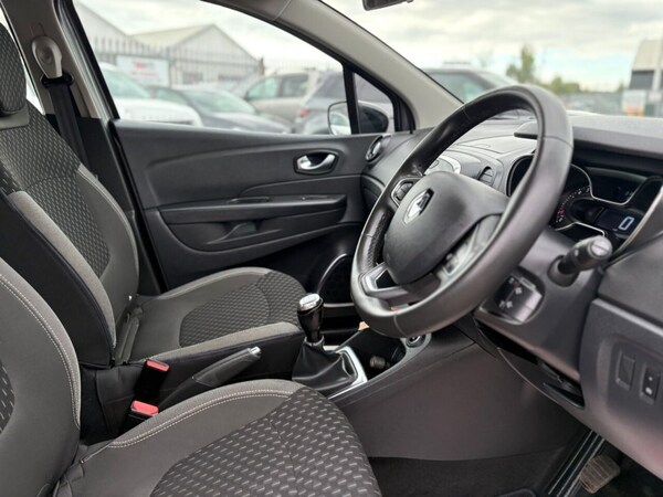 Used Renault Captur 2017 for sale - 75270355: Photo 23