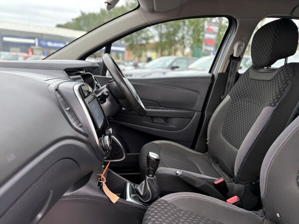 Used Renault Captur 2017 for sale - 75270355: Photo 32