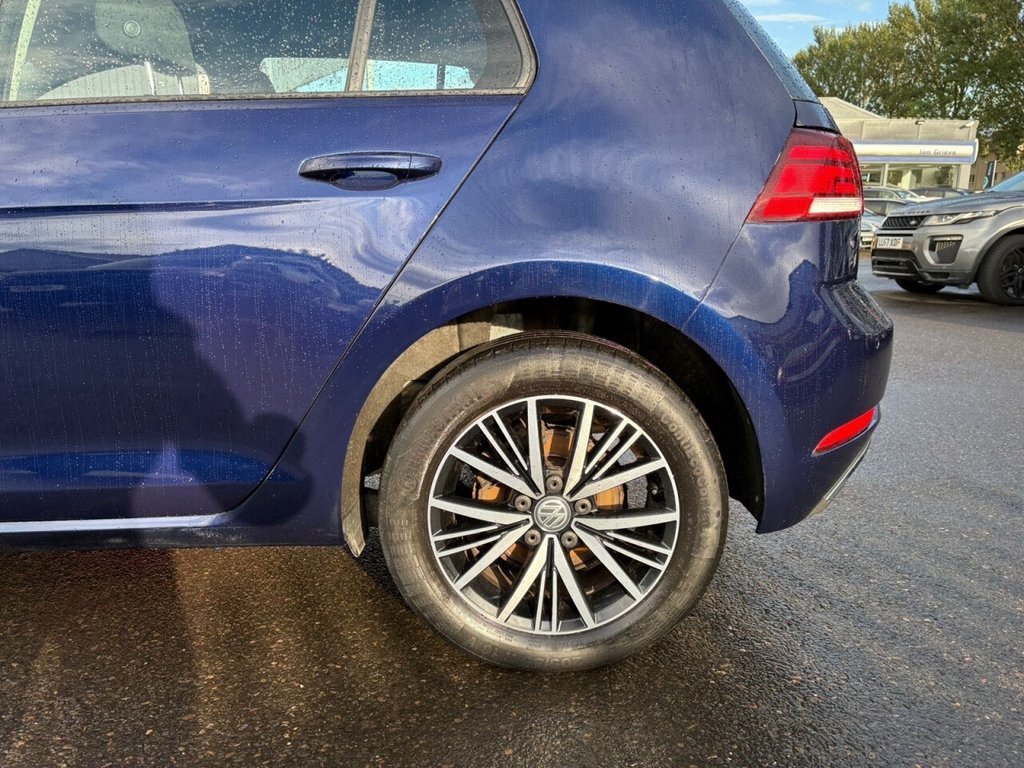 Used Volkswagen Golf 2017 for sale - 77668792: Photo 12