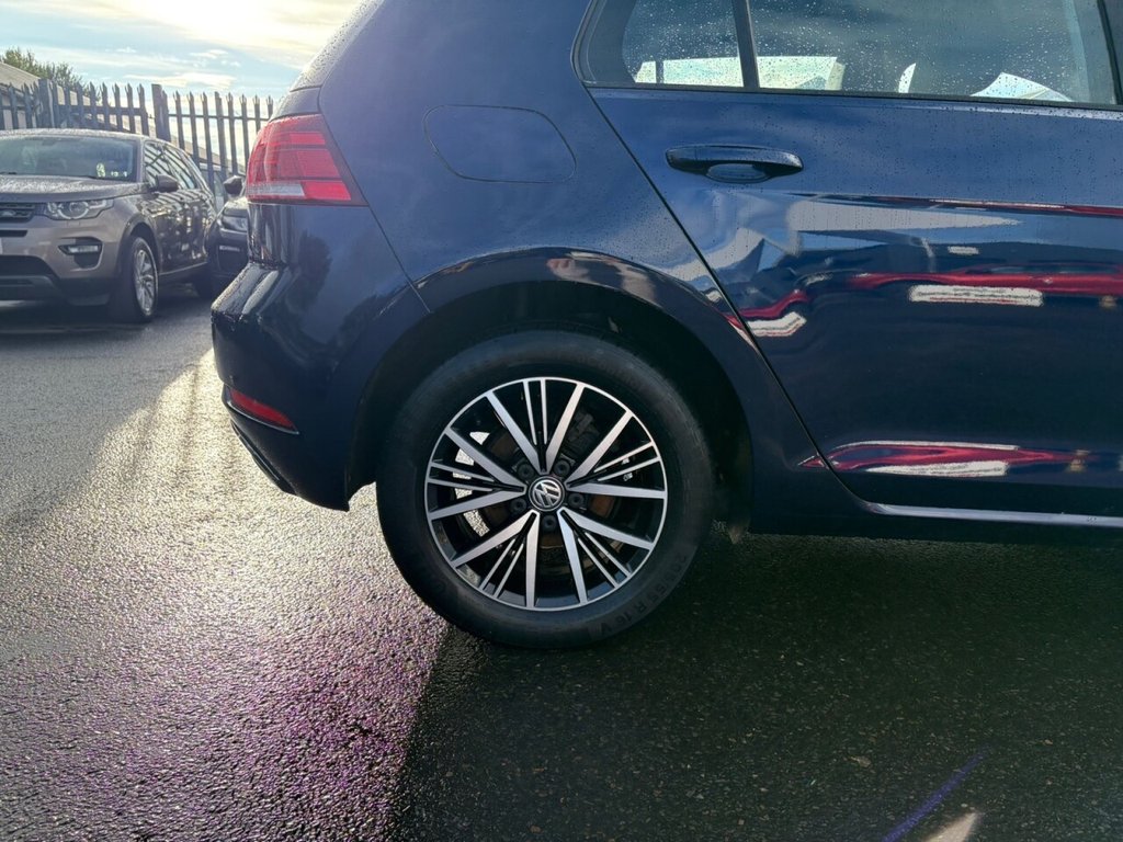 Used Volkswagen Golf 2017 for sale - 77668792: Photo 14