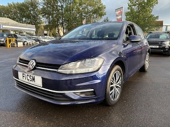 Used Volkswagen Golf 2017 for sale - 77668792: Photo