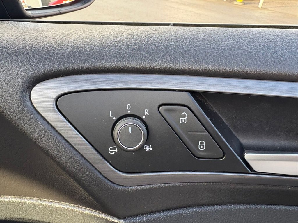 Used Volkswagen Golf 2017 for sale - 77668792: Photo 43