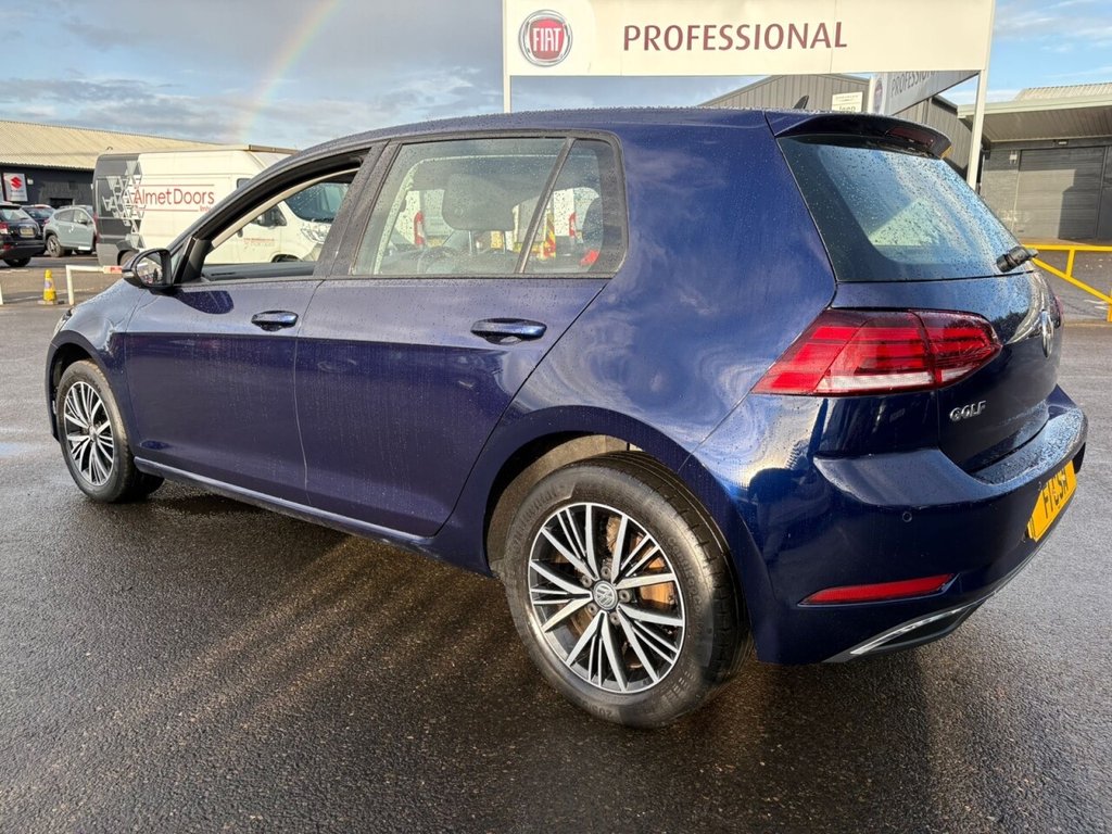 Used Volkswagen Golf 2017 for sale - 77668792: Photo 8