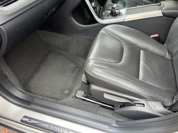 Used Volvo S60 2012 for sale - 76303530: Photo 14