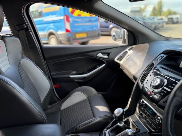 Used Ford Focus 2014 for sale - 75527564: Photo 24