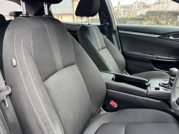Used Honda Civic 2018 for sale - 71148791: Photo 19
